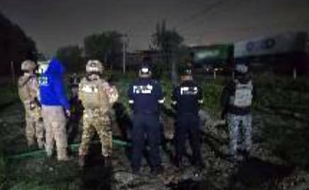 Caen 5 "huachicoleros" en Huehuetoca: descubren toma clandestina junto a las vías del tren
