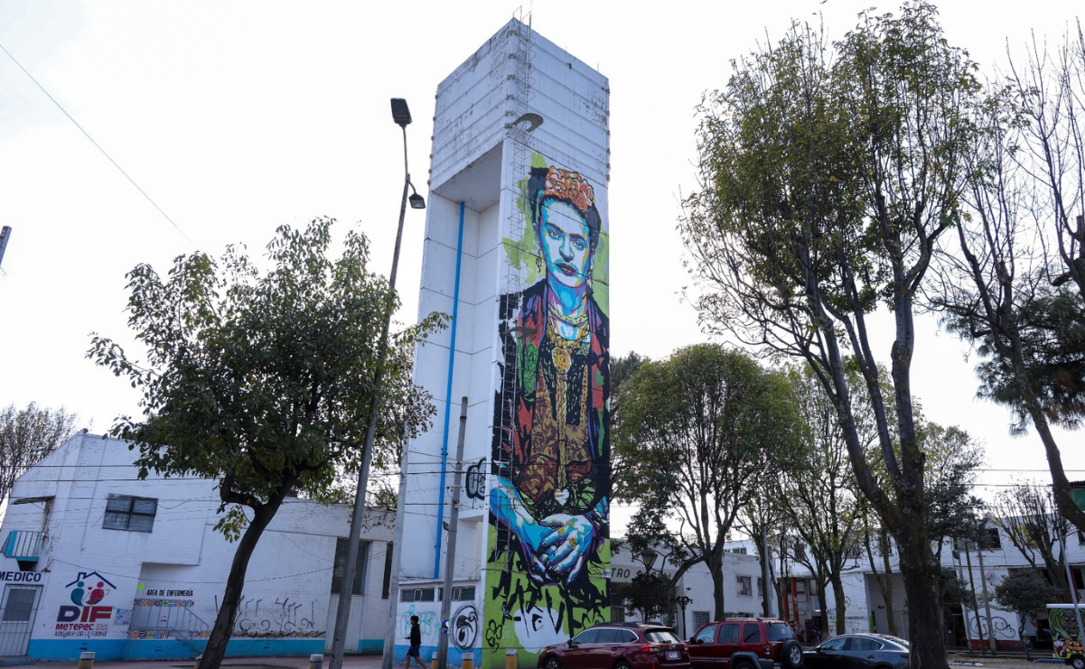 Frida Kahlo y otros personajes históricos cobran vida en los murales de Metepec, creados para fomentar la identidad local / Foto: Arturo Hernández