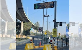 Transporte público usa tubos para impedir activación de sistema poncha llantas en la Autopista Urbana Norte