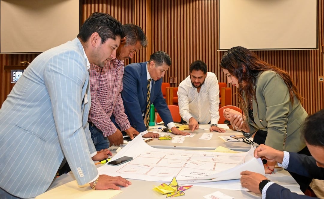 Servidores públicos de 11 municipios mexiquenses participaron en la capacitación especializada impartida en la FES Acatlán de la UNAM. Foto Especial