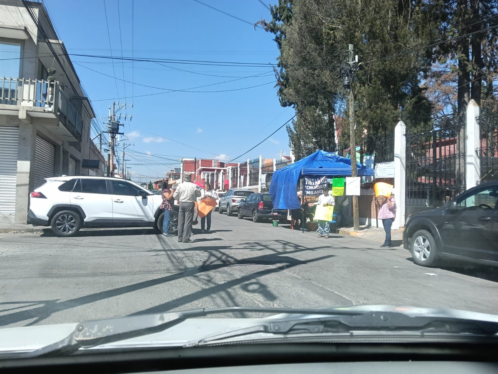 Vecinos de Benito Juárez impiden paso a transporte Foto: Especial