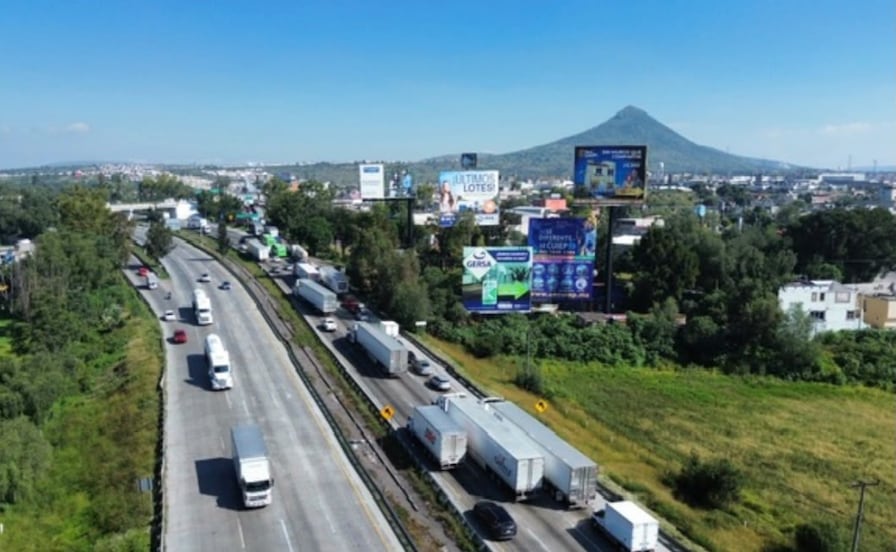 Cierran parcialmente la México-Querétaro por trabajos de mantenimiento