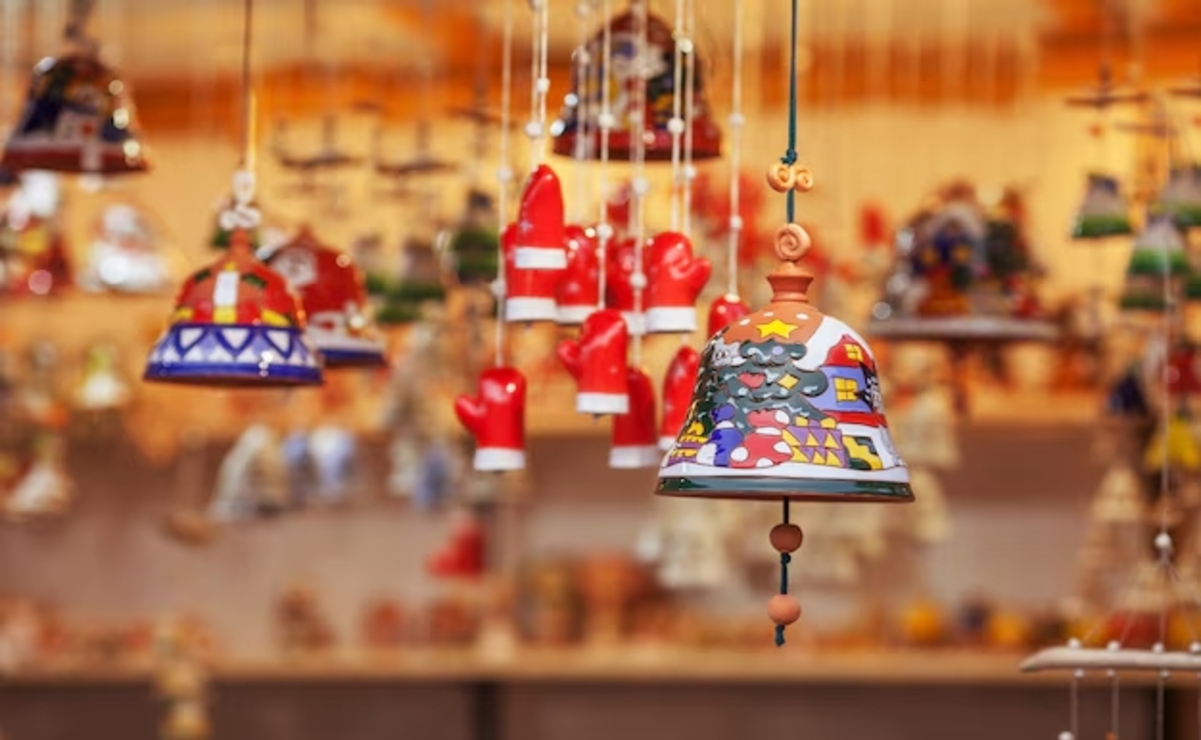 El corredor alfarero de El Oro se ha convertido en un punto de interés turístico no solo por las piezas navideñas. Foto: Freepik