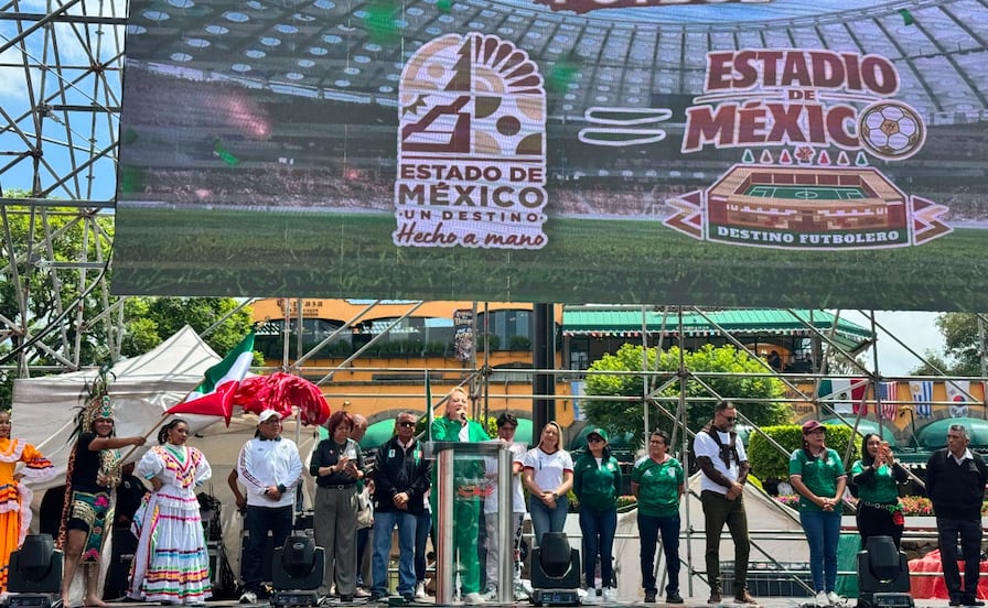 Familias vibran con el triunfo de México en los Destinos Futboleros