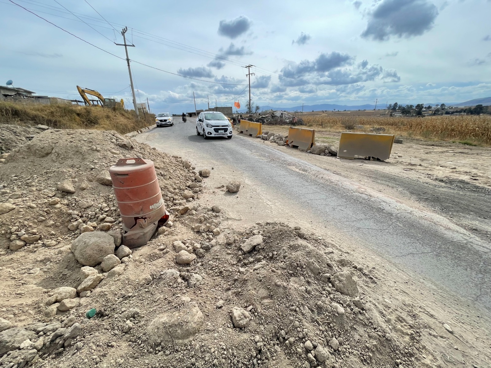 Socavón en Jocotitlán: Un peligro sobre la libre Atlacomulco-Toluca
