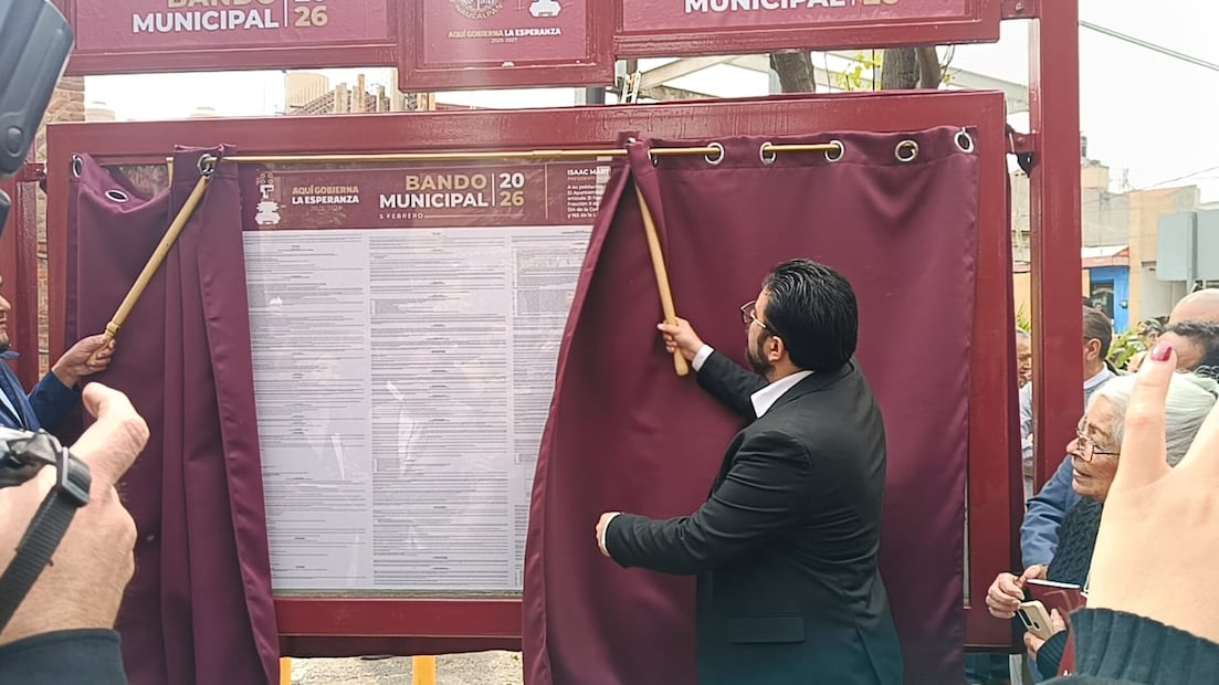 Quienes arrojen basura en la vía pública enfrentarán multas de hasta 50 UMAS bajo el nuevo ordenamiento municipal. Foto Especial