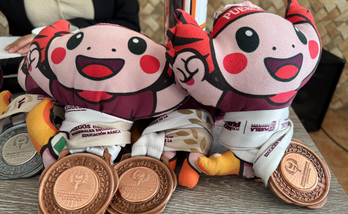 Badmintonistas mexiquenses ganan 13 medallas, pero son desalojados de sus canchas. Padres denuncian abandono del IDEM y exigen apoyo para sus atletas. Foto: Roberto Guerrero