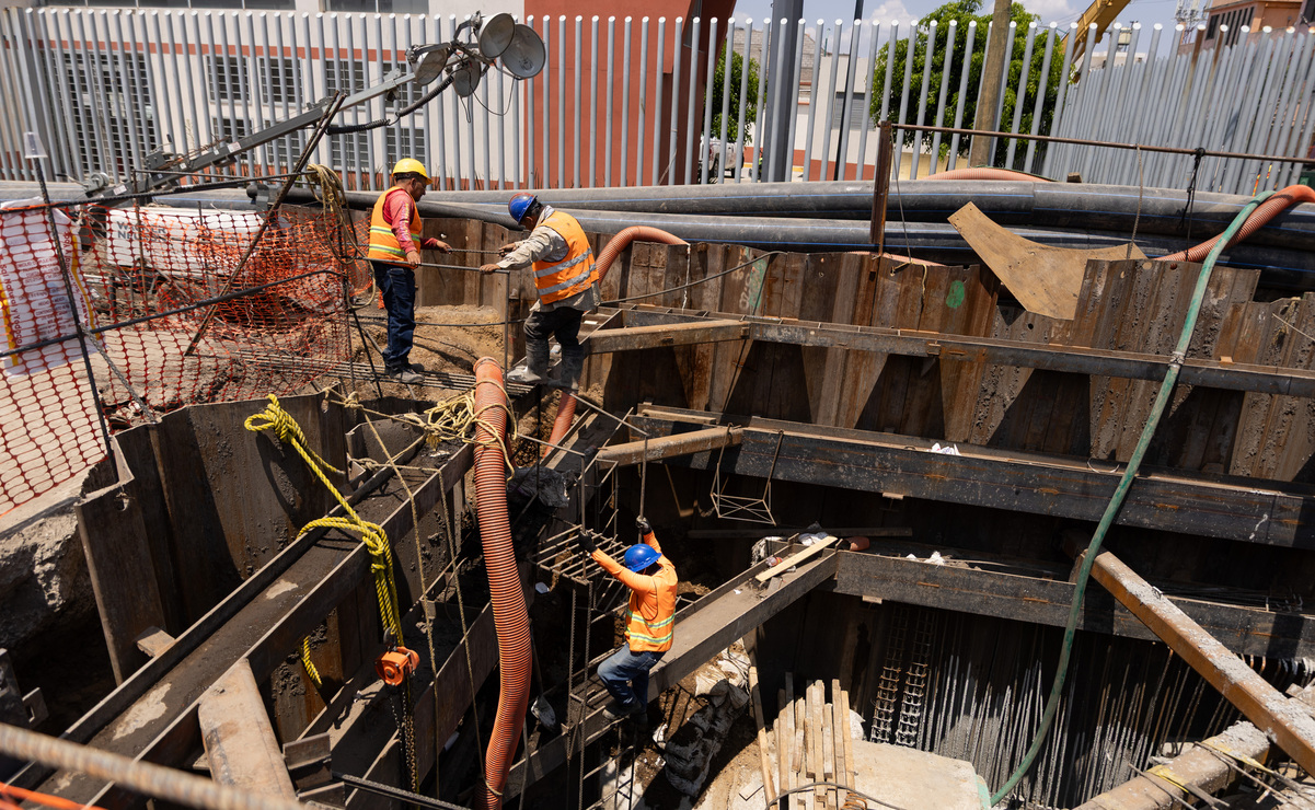 Se aceleraron los trabajos para dejar instalado el colector / Foto Hugo Simón