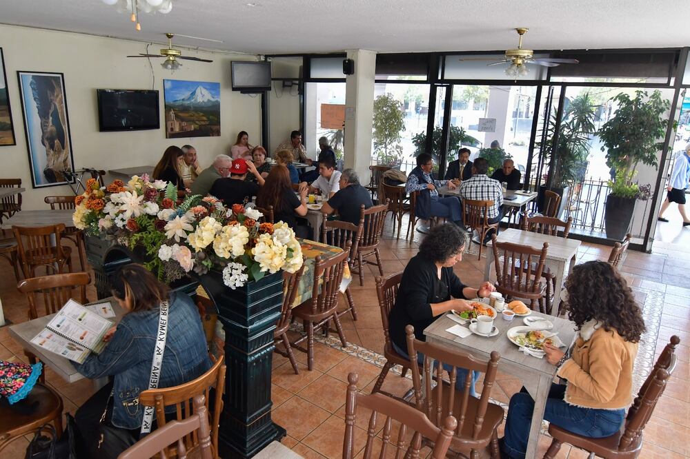 Los principales afectados ante la derrama económica fueron los restaurantes Foto. Arturo Sánchez Hernández