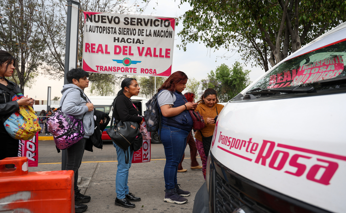 La primera línea que se incorporó al programa Mujeres al Volante fue Autotransportes San Pedro Santa Clara / Foto Luis Camacho
