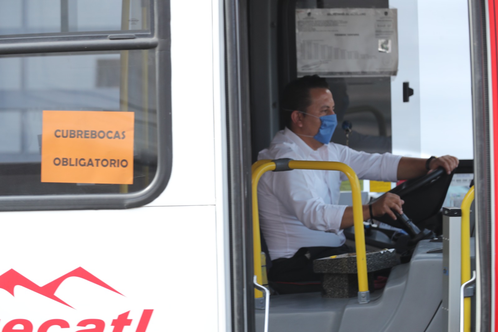 Auditoría interna revela que tres escuelas de capacitación para transporte público carecen de documentación válida ante el Instituto del Transporte. Foto Especial