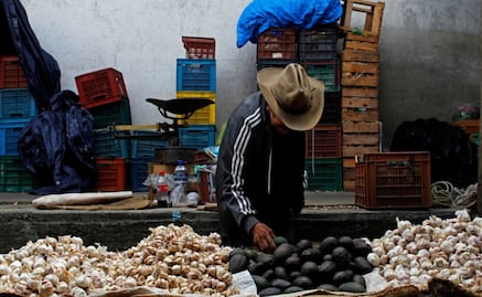 Locatarios de Neza denuncian "cobro de piso" y extorsión; alcalde lo niega