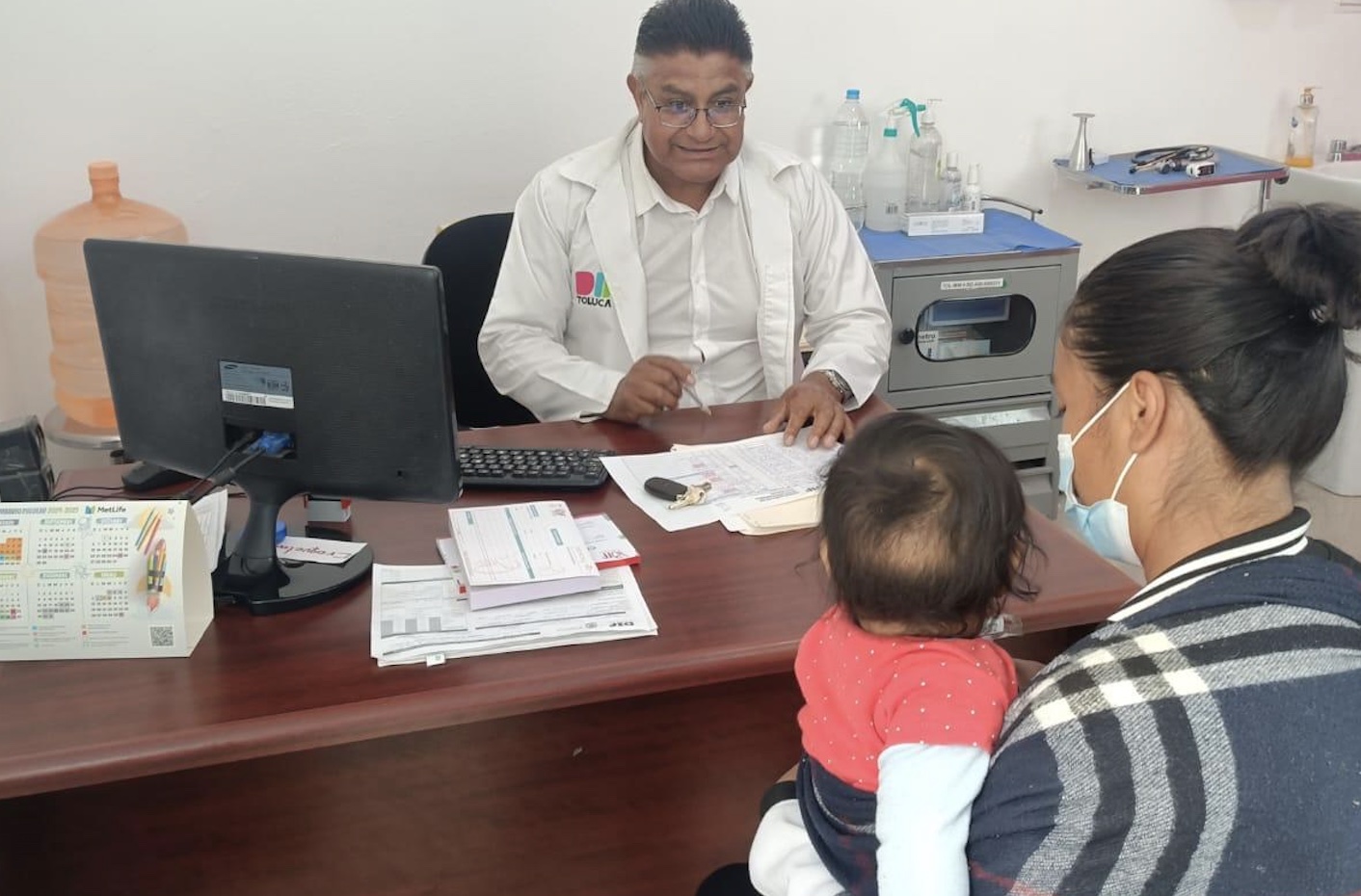 La consulta médica tiene un costo de 25 pesos en las Clínicas SaluDIF / Foto Especial