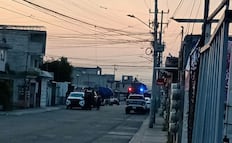 Balean a conductor dentro de su auto en Los Héroes, en Tecámac