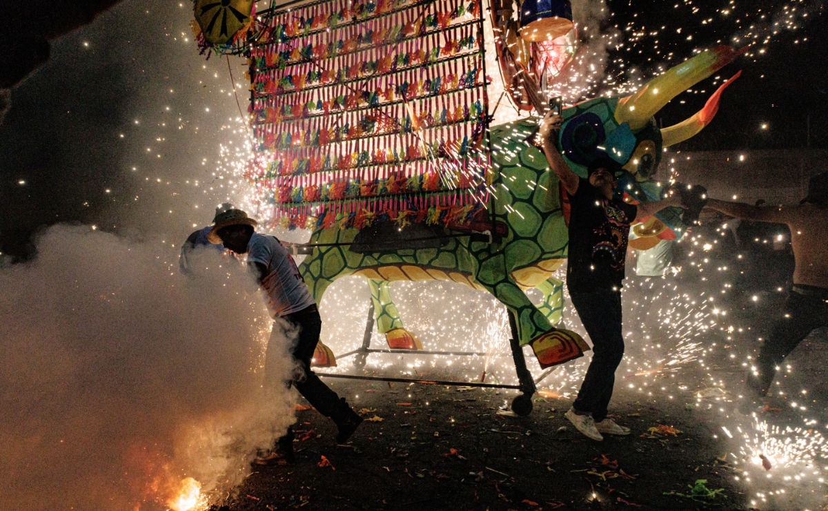 Artesanos pirotécnicos presentan sus creaciones en la quema de toritos de Tultepe Foto: Yaretzy M. Osnaya