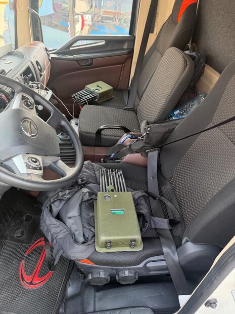 El robo de transporte de carga fue frustrado y al sujeto lo presentaron ante la Fiscalía Especializada en Delitos Cometidos contra el Transporte, donde le iniciarán una carpeta de investigación. Foto: especial