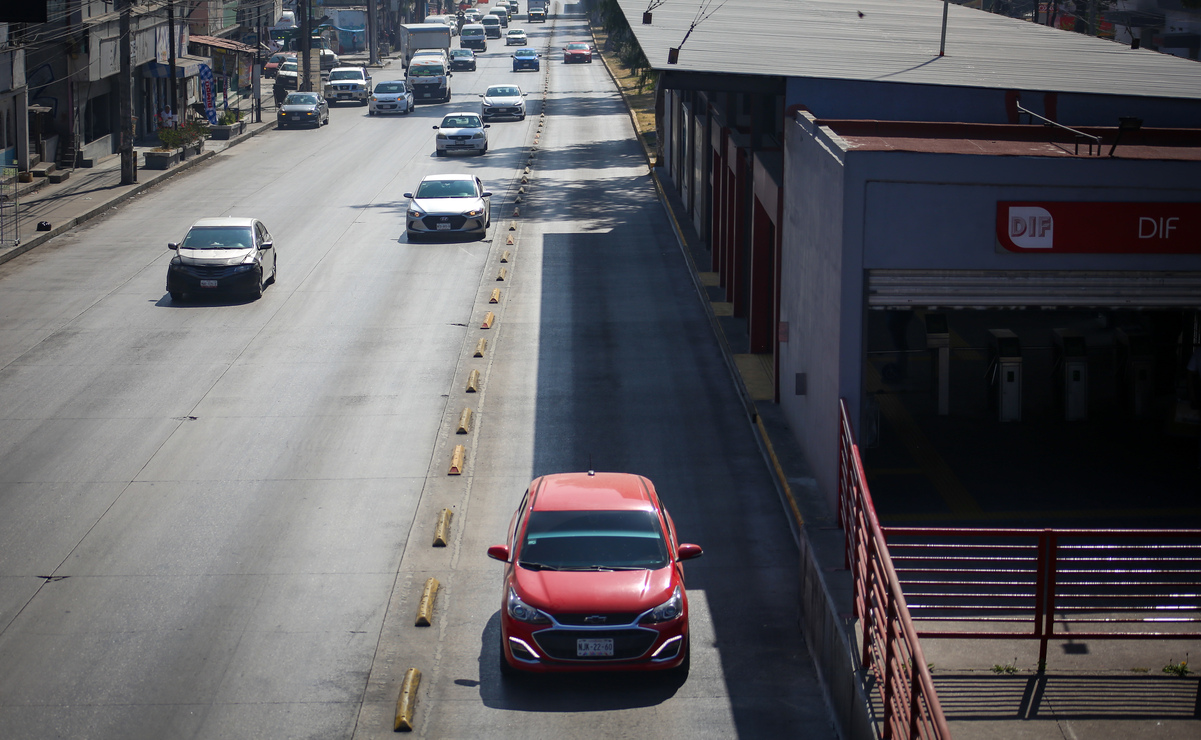 El gobierno mexiquense adjudicó a la empresa Autotraffic el programa de fotomultas para evitar la invasión en el carril confinado del Mexibús.
Foto: Luis Camacho / El Universal Estado de México