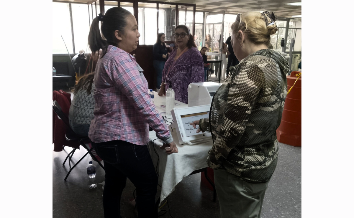 INE presta urnas electrónicas para elecciones de representantes vecinales en Naucalpan Foto: Rebeca Jiménez