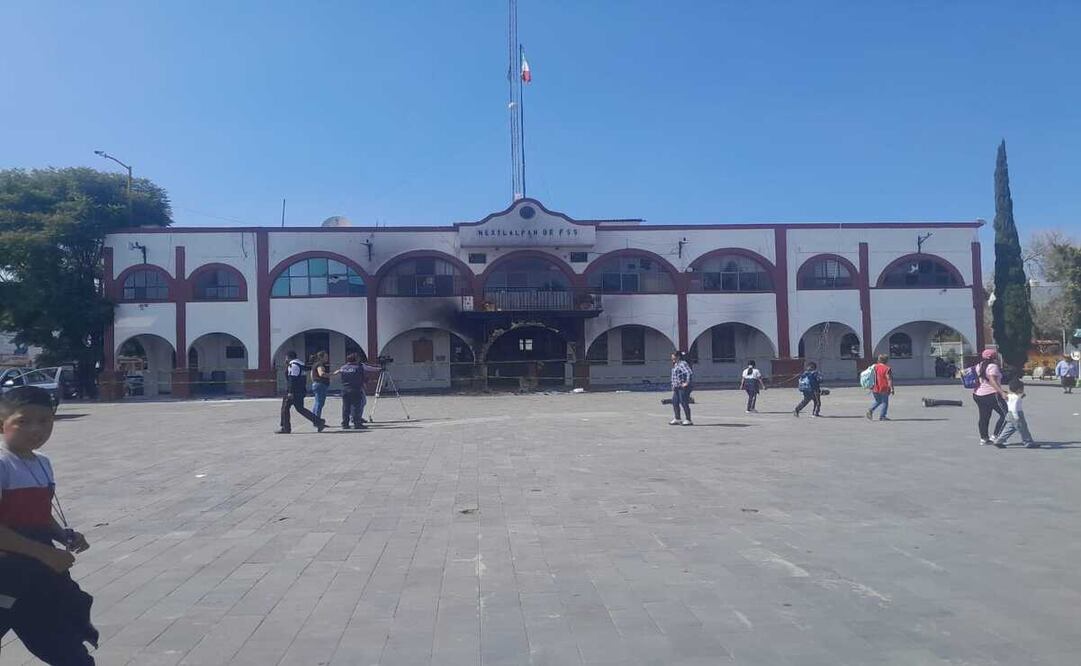 Habitantes de Nextlalpan incendiaron patrullas / Foto Especial