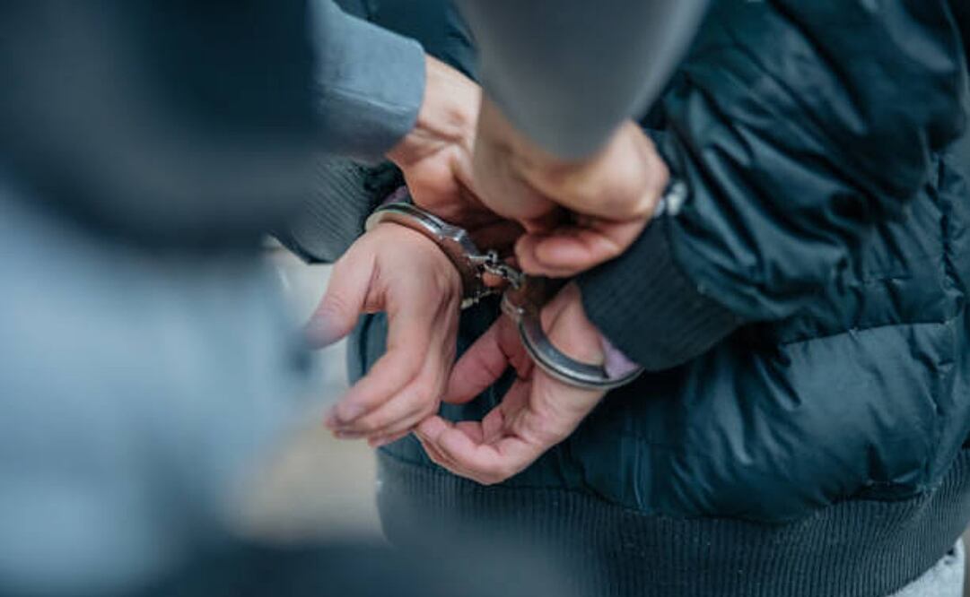 La detención del hombre se dio por cometer un acto de violencia de género. Foto Especial