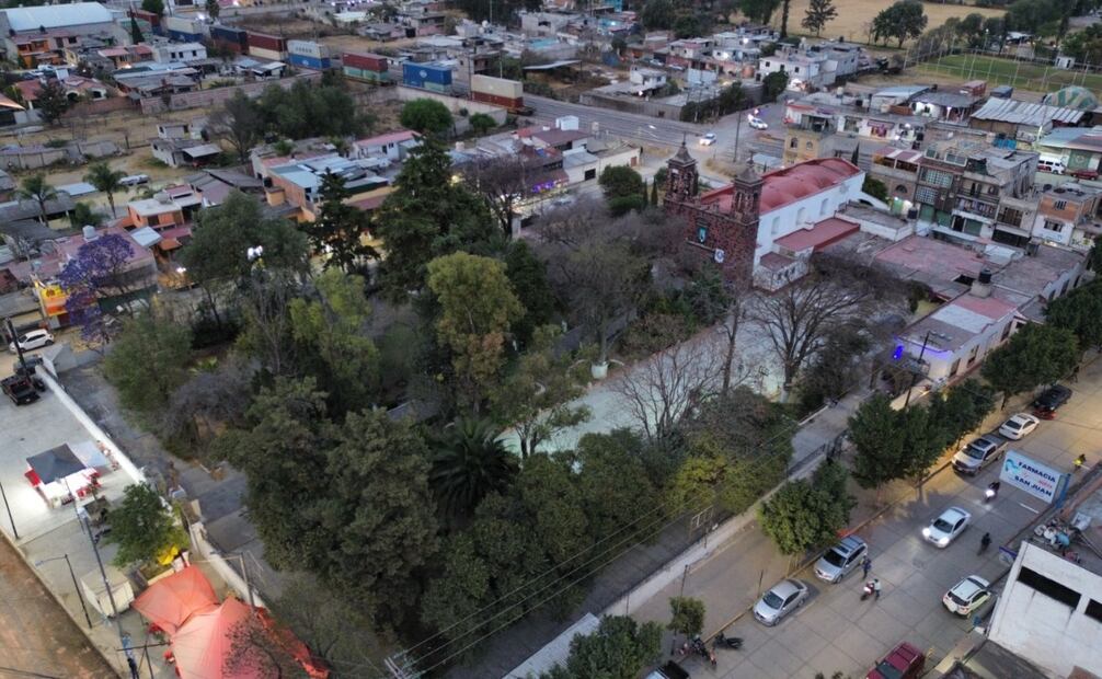 El pasado 2 de marzo, vecinos frenaron estudios de mecánica de suelos en la calle 5 de Mayo ante la falta de claridad del proyecto. Foto Especial