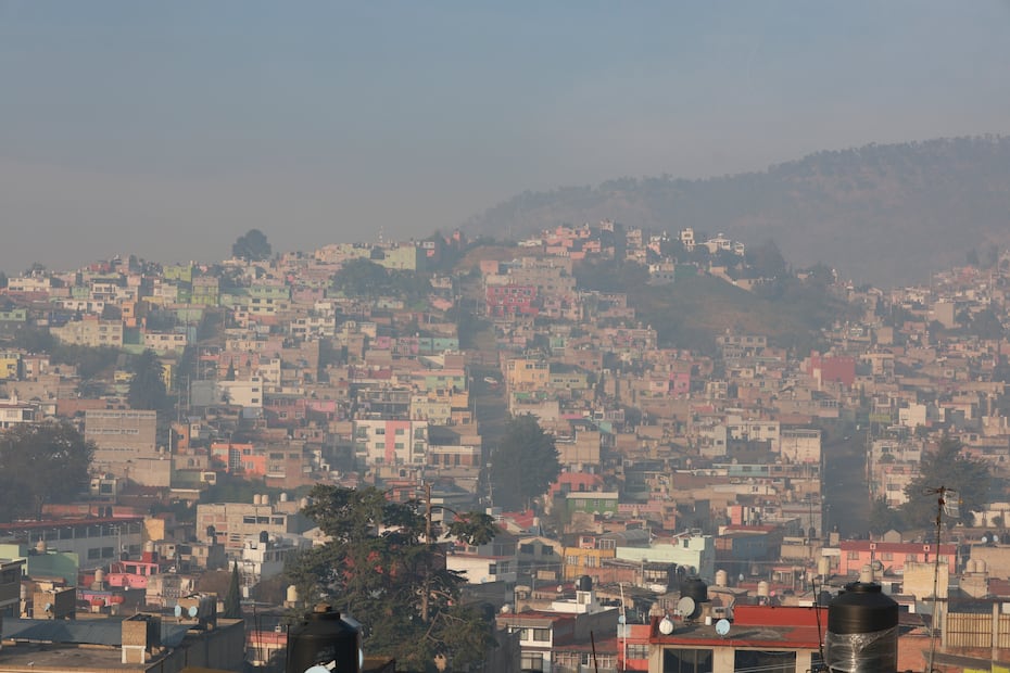 Con su activación, se establecieron restricciones aplicables en salud, en servicios, fuentes fijas de la industria manufacturera y en transporte.  Foto: Alejandro Vargas/ El Universal