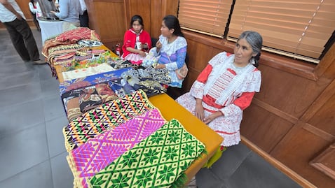 Edomex busca Récord Guinness con camino de mesa mazahua