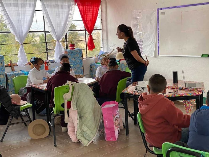 Y se especifica que el personal docente, administrativo y directivo escolar que tolere, consienta y permita el acoso escolar se hará acreedor a sanciones. Foto: especial