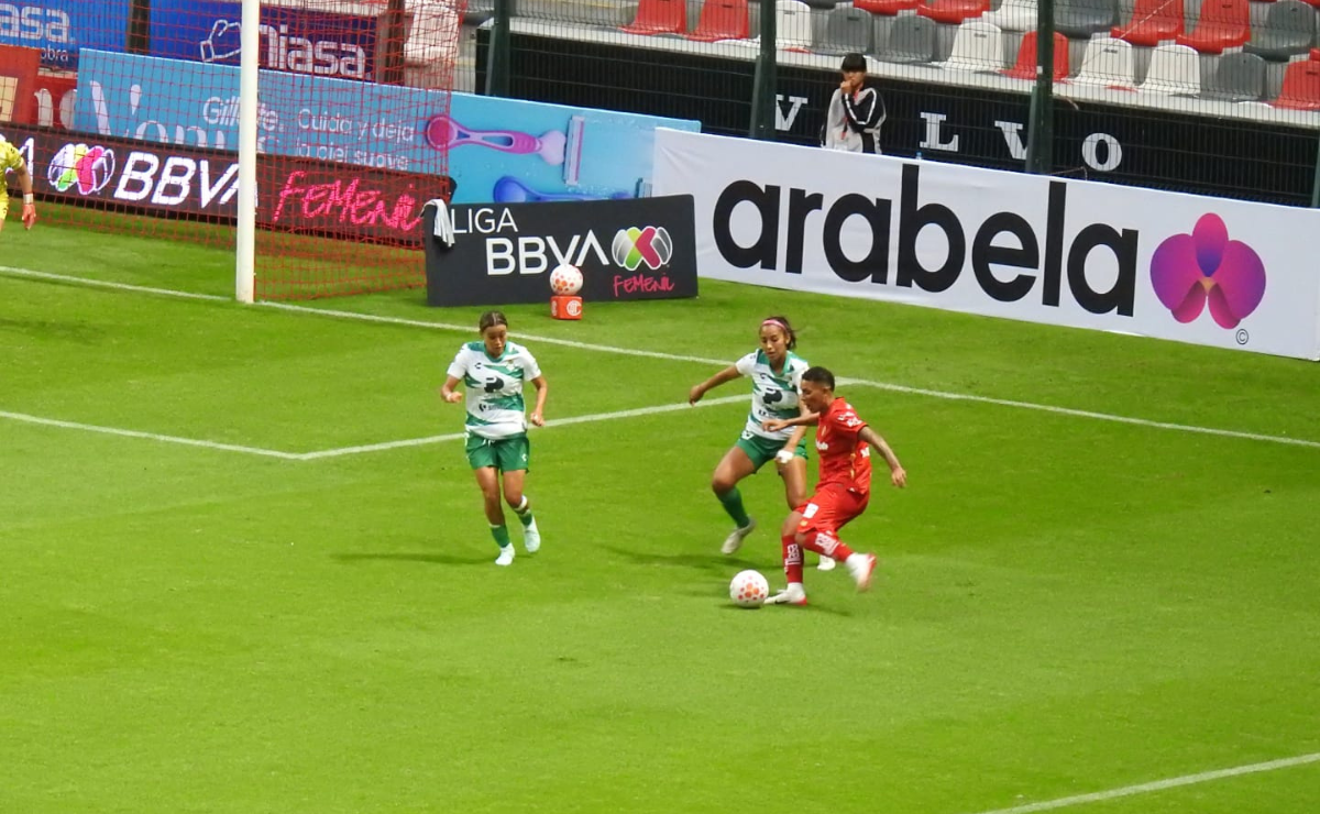 ¡Ganaron las Diablas! Con gol de Michaela Abam, el Toluca Femenil venció 1-0 a Santos en casa y suma 4 puntos en la Liga MX Femenil. Foto: Ivan Monroy