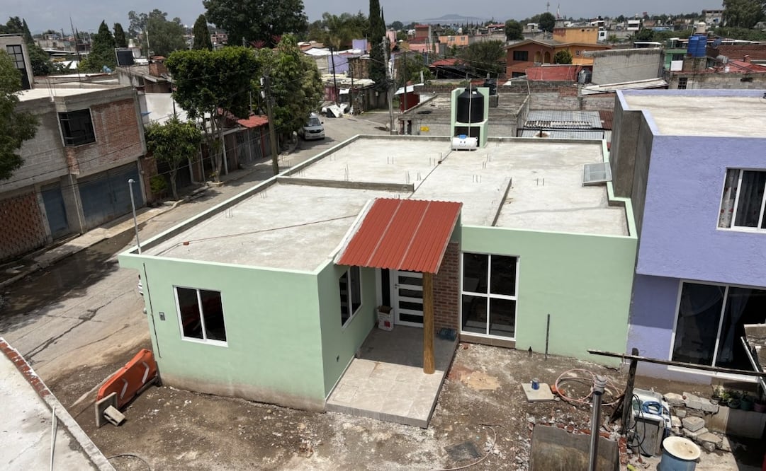 Autoridades de CONAVI, SICT y del gobierno local sostuvieron mesas de trabajo para destrabar el conflicto en Tultepec. Foto Arturo Contreras / El Universal