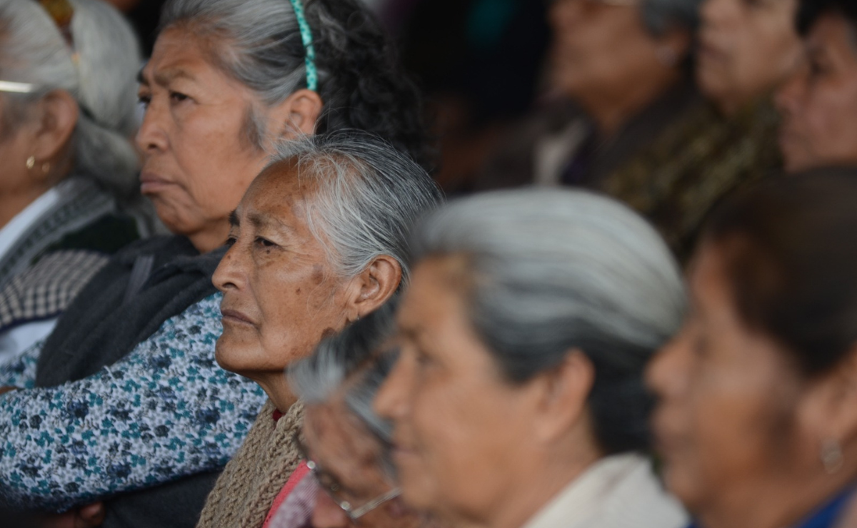 Miles de mujeres en el Estado de México viven en pobreza. Existen programas como Pensión Mujeres Bienestar y Mujeres con Bienestar que les brindan apoyo económico directo. Foto: Arturo Hernández