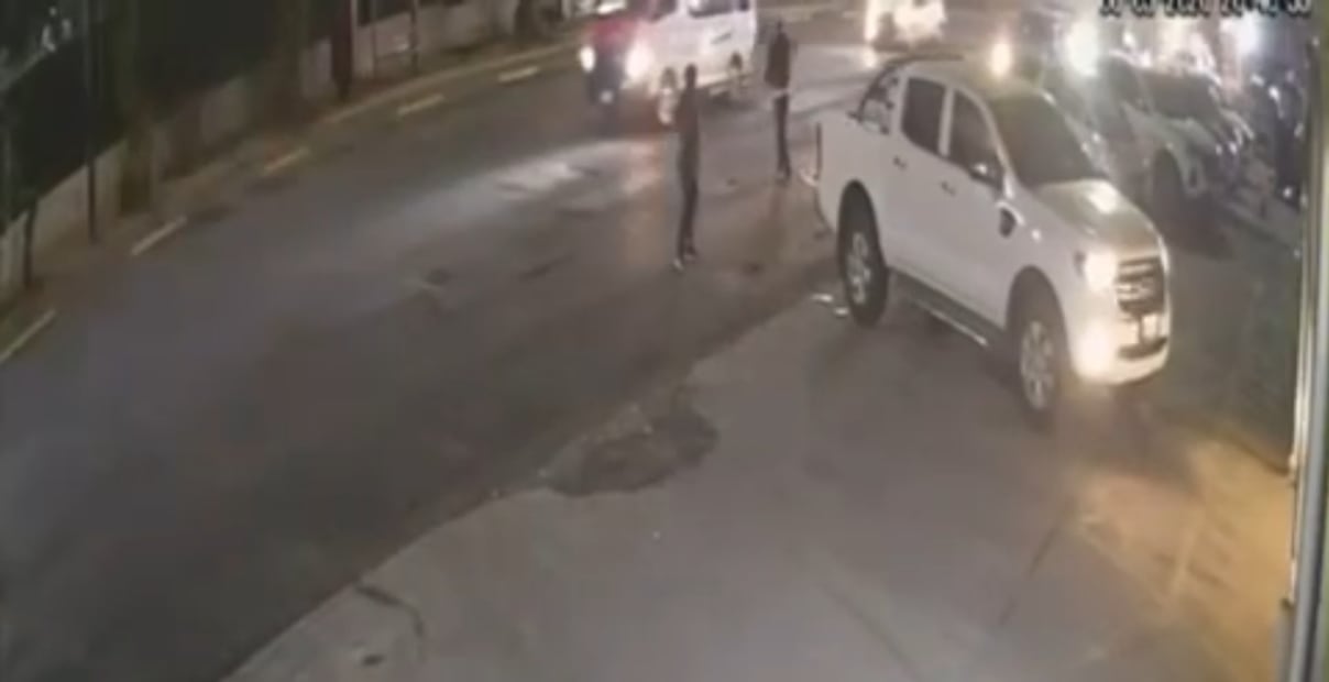 El video del asalto, ocurrido el pasado 6 de marzo, ha comenzado a circular masivamente para ayudar en la identificación de los responsables. Foto Especial
