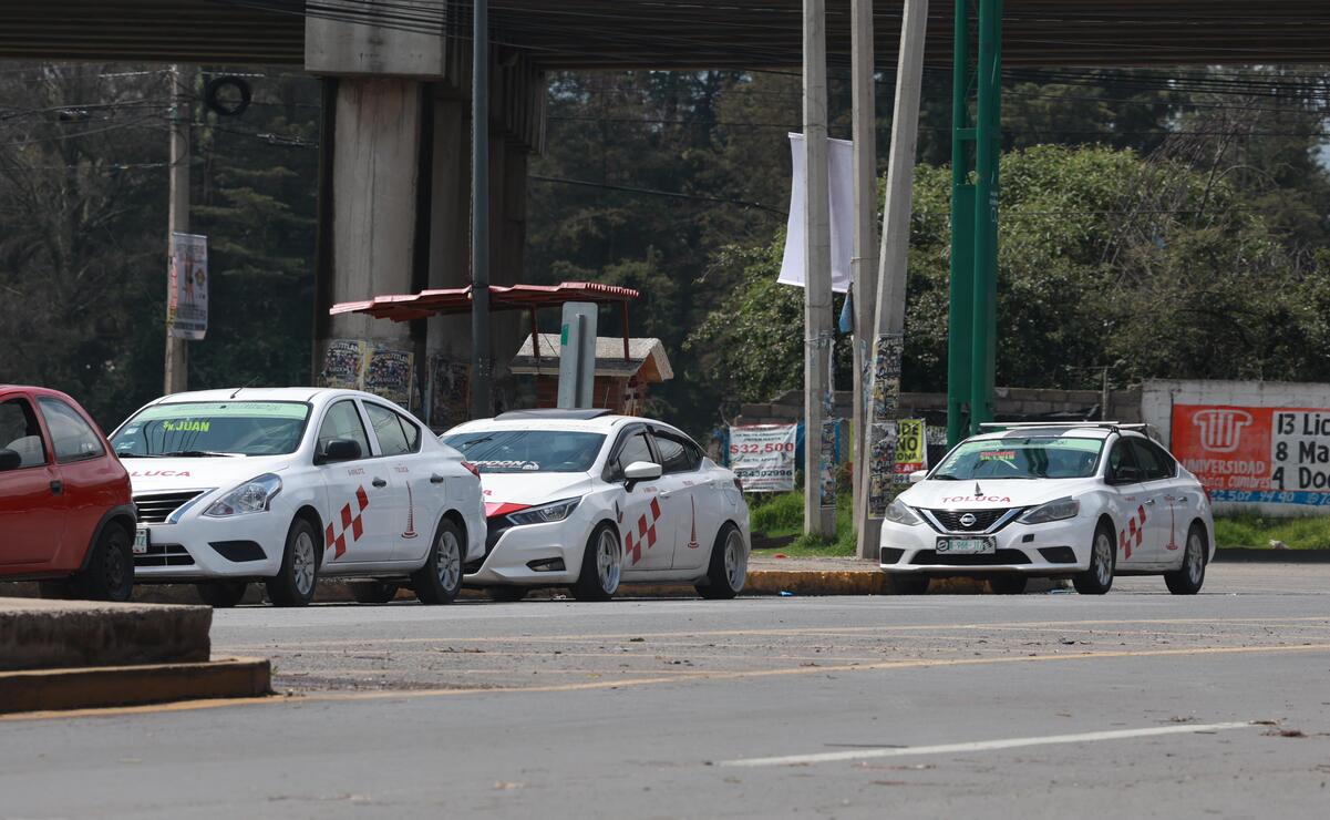 La mayoría de las bases de taxis del municipio son irregulares / Foto Alejandro Vargas