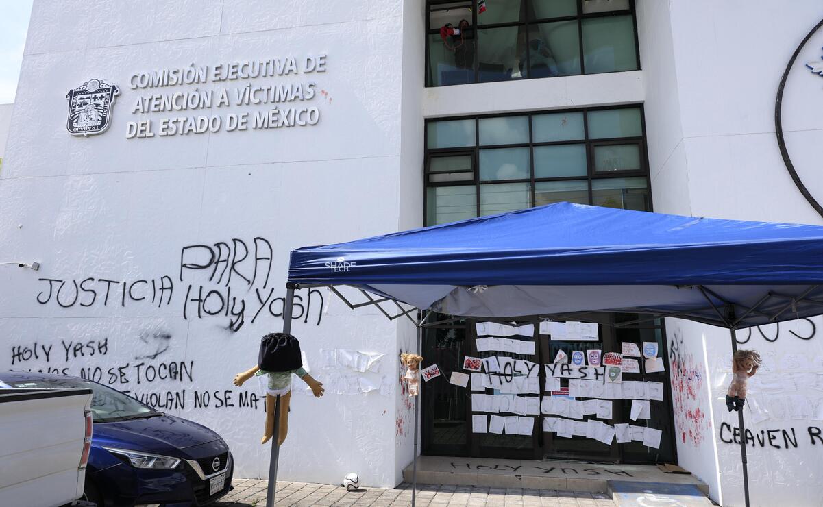 Desde el 23 de julio están tomadas las instalaciones de la Comisión Ejecutiva de Atención a Víctimas del Estado de México / Foto Arturo Hernández