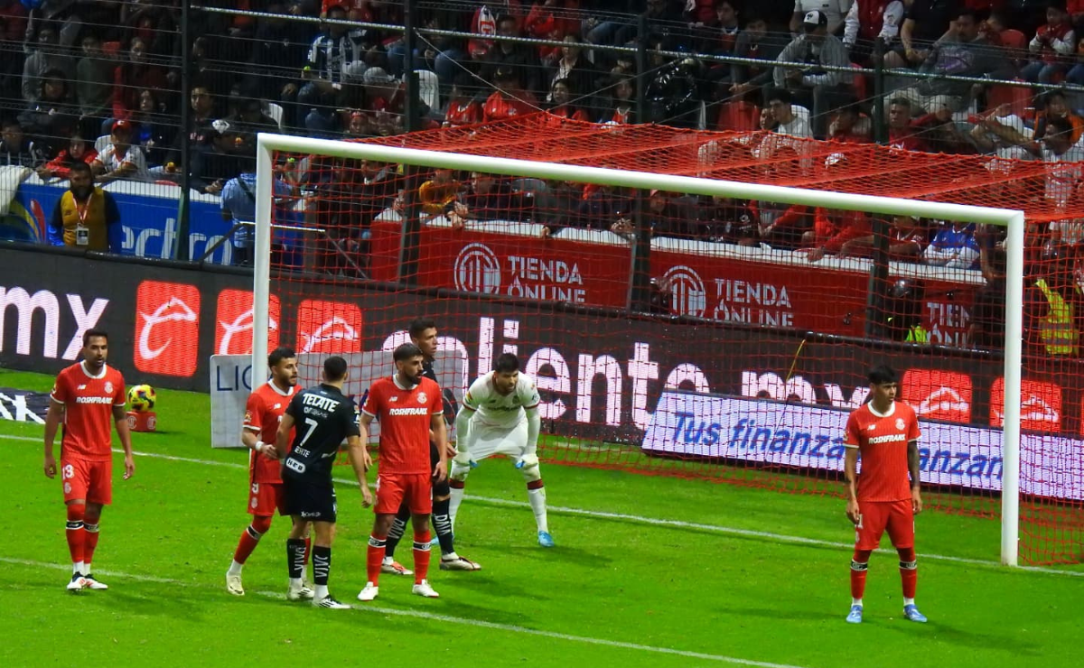Toluca y Monterrey protagonizan un duelo intenso que termina en empate Foto: Ivan Monroy