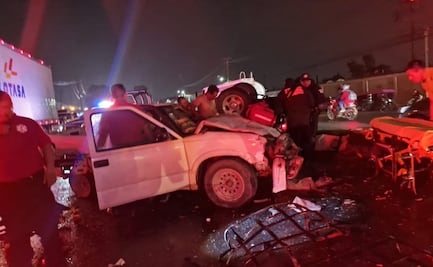 Tren de carga embiste a dos vehículos en Tultepec; se reportan 6 lesionados 
