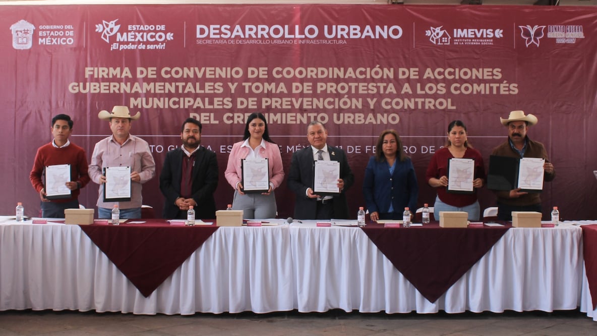 De forma itinerante, se instalarán módulos de información en las instalaciones de los gobiernos municipales y colonias, para iniciar o dar continuidad a trámites de escrituración. Foto Especial