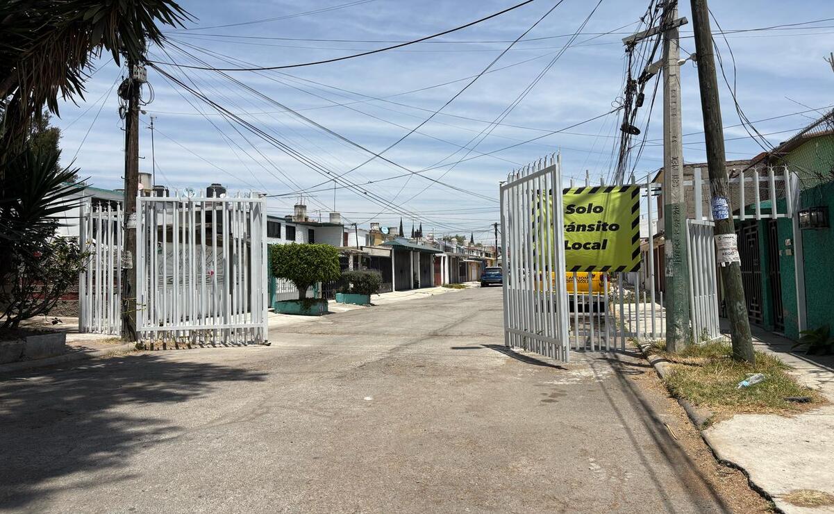 Las rejas fueron colocadas para evitar que quienes no viven ahí, no puedan entrar, luego de los asaltos que han ocurrido este año. Foto: Arturo Contreras / El Universal Estado de México