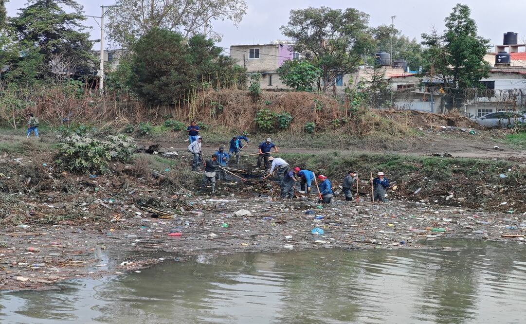 Retiran tapón de 50 toneladas de basura en la Presa El Ángulo / Foto Especial