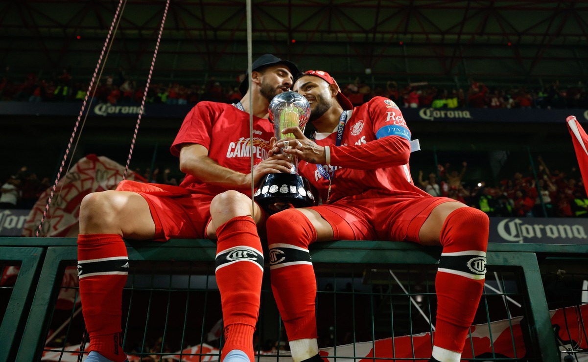 Paulinho mencionó que no hay nada que se compara con lograr este título con el equipo escarlata. Foto: Arturo Hernández/ El Universal Estado de México