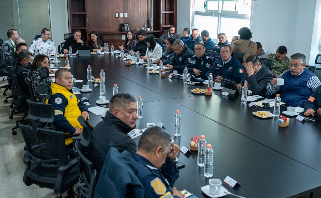 El presidente municipal Ricardo Moreno Bastida da a conocer el operativo "Moto Segura" para garantizar la seguridad vial en Toluca. Foto: Especial