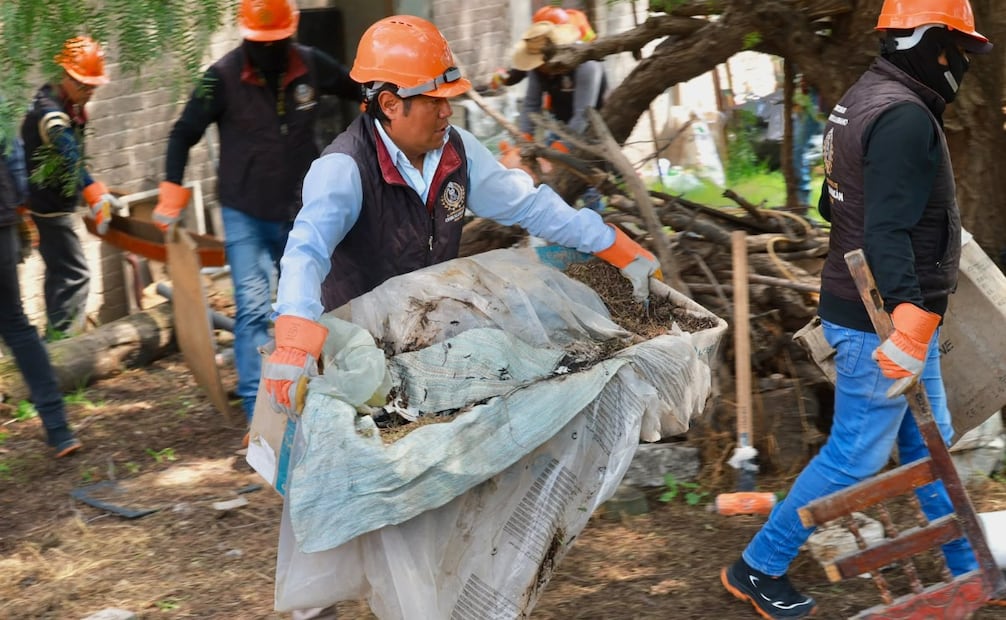 Autoridades de Chimalhuacán retiraron estructuras provisionales en un predio de una hectárea ubicado en El Voladero. Foto Especial