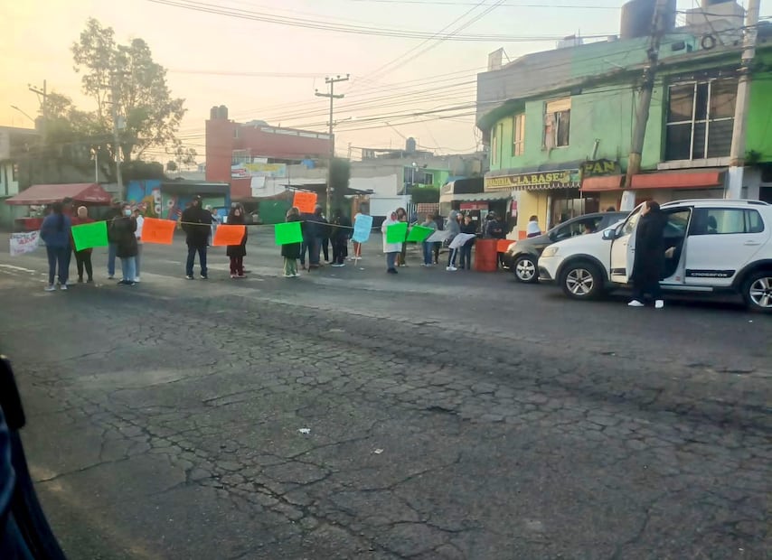 Los manifestantes advirtieron que mantendrán sus movilizaciones hasta obtener una respuesta concreta de las autoridades municipales y una solución que garantice el acceso permanente al agua potable en la zona. Foto: especial