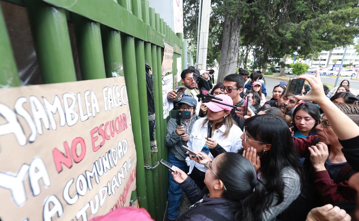 Choque de posturas entre alumnos y paristas por regreso a clases presenciales en la UAEMéx