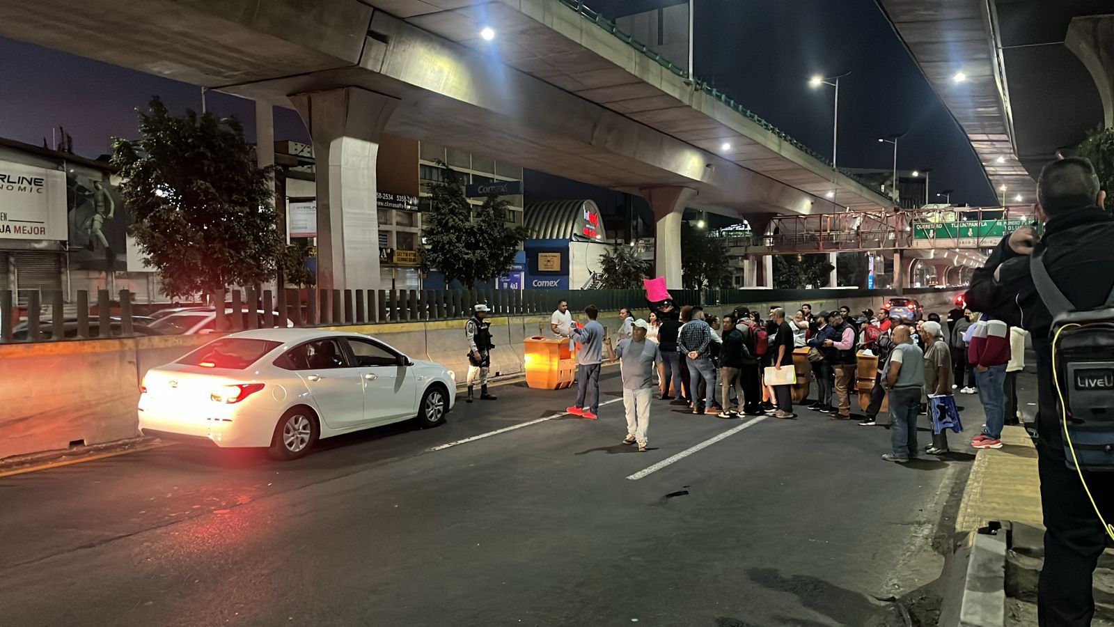 ¡Cierran Periférico Norte! Naucalpan exige solución a crisis hídrica