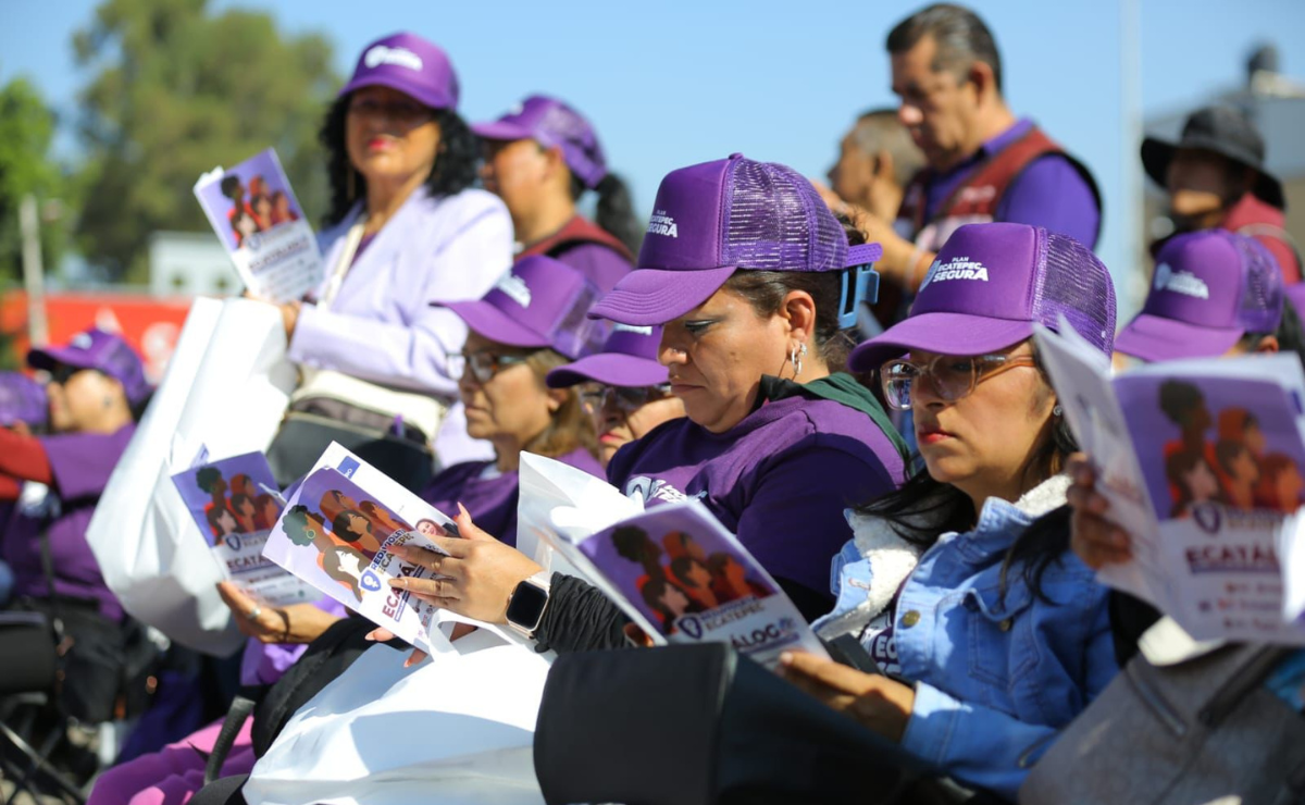 Con la presencia de 10 mil mujeres, se lanzó la aplicación Red Violeta, parte de las acciones para combatir la violencia de género en Ecatepec. Foto: Especial