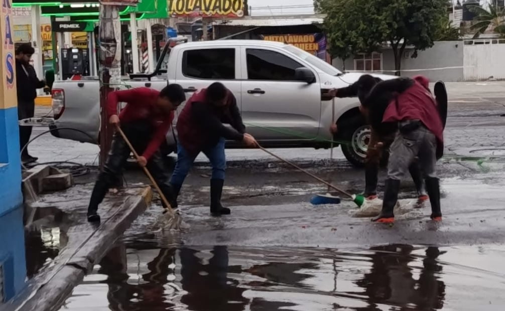 El impacto de un rayo dañó las cuchillas del cárcamo de la colonia Concepción, deteniendo por completo el bombeo de agua pluvial. Foto Especial