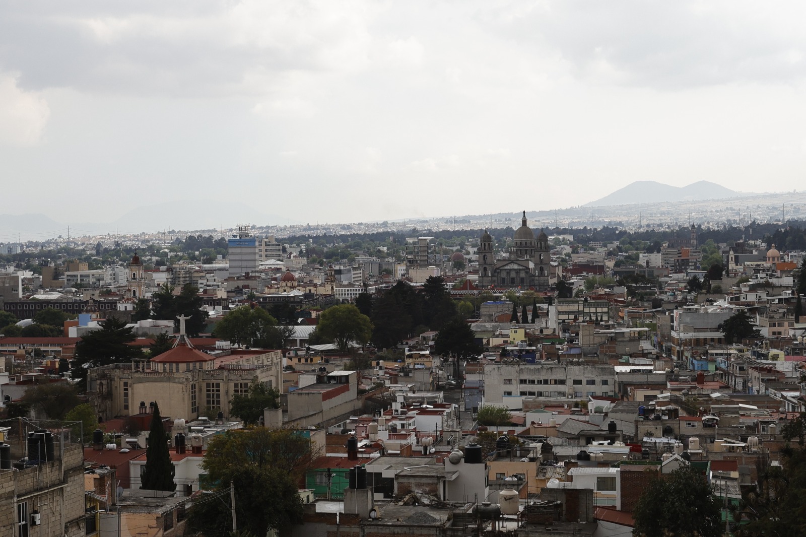 El hedor se extiende por un radio de más de 5 kilómetros, afectando a 400 mil personas y generando problemas de salud. Foto Jorge Alvarado