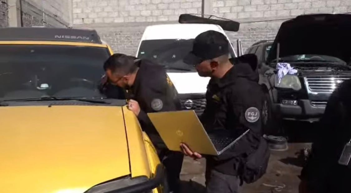 Los cateos, donde participó personal de los tres niveles de Gobierno, se llevaron a cabo en distintas colonias de Chimalhuacán. Foto. Especial