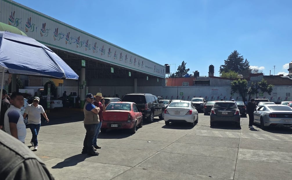 Centros de verificación vehicular registran mayor afluencia; el cumplimiento en el Valle de Toluca subió del 10% a poco más del 30%. Foto Especial